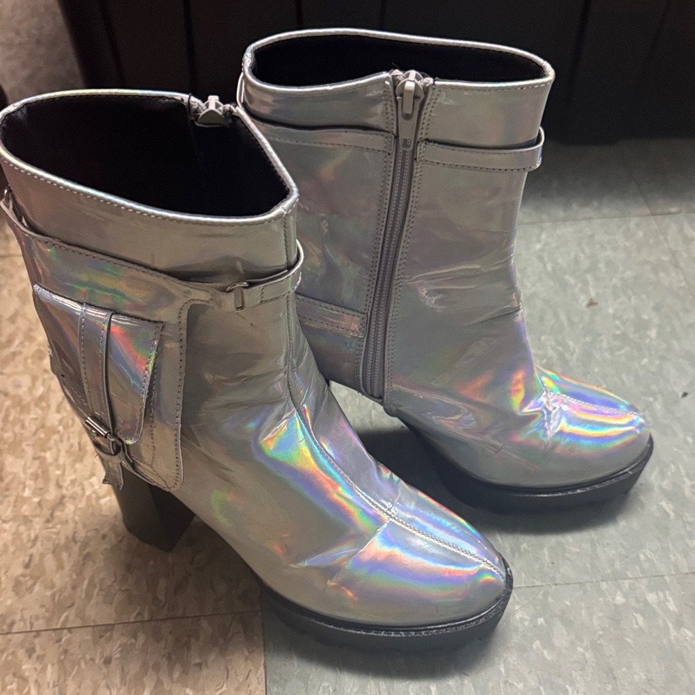 Yoki Iridescent Silver Heeled Boots